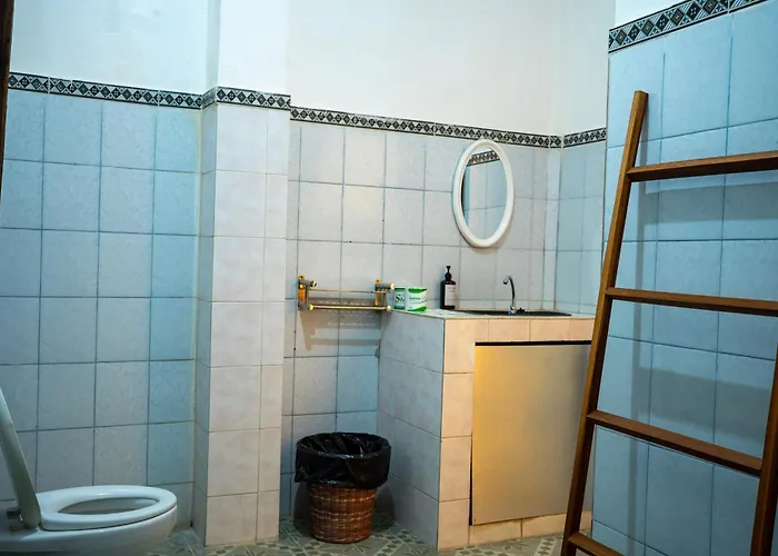 Warsi Quarto em Acomodações Particulares *