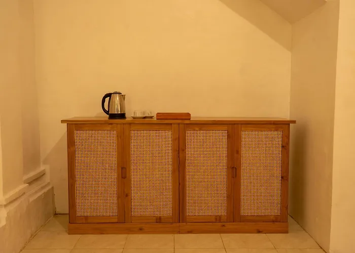 Warsi Quarto em Acomodações Particulares *
